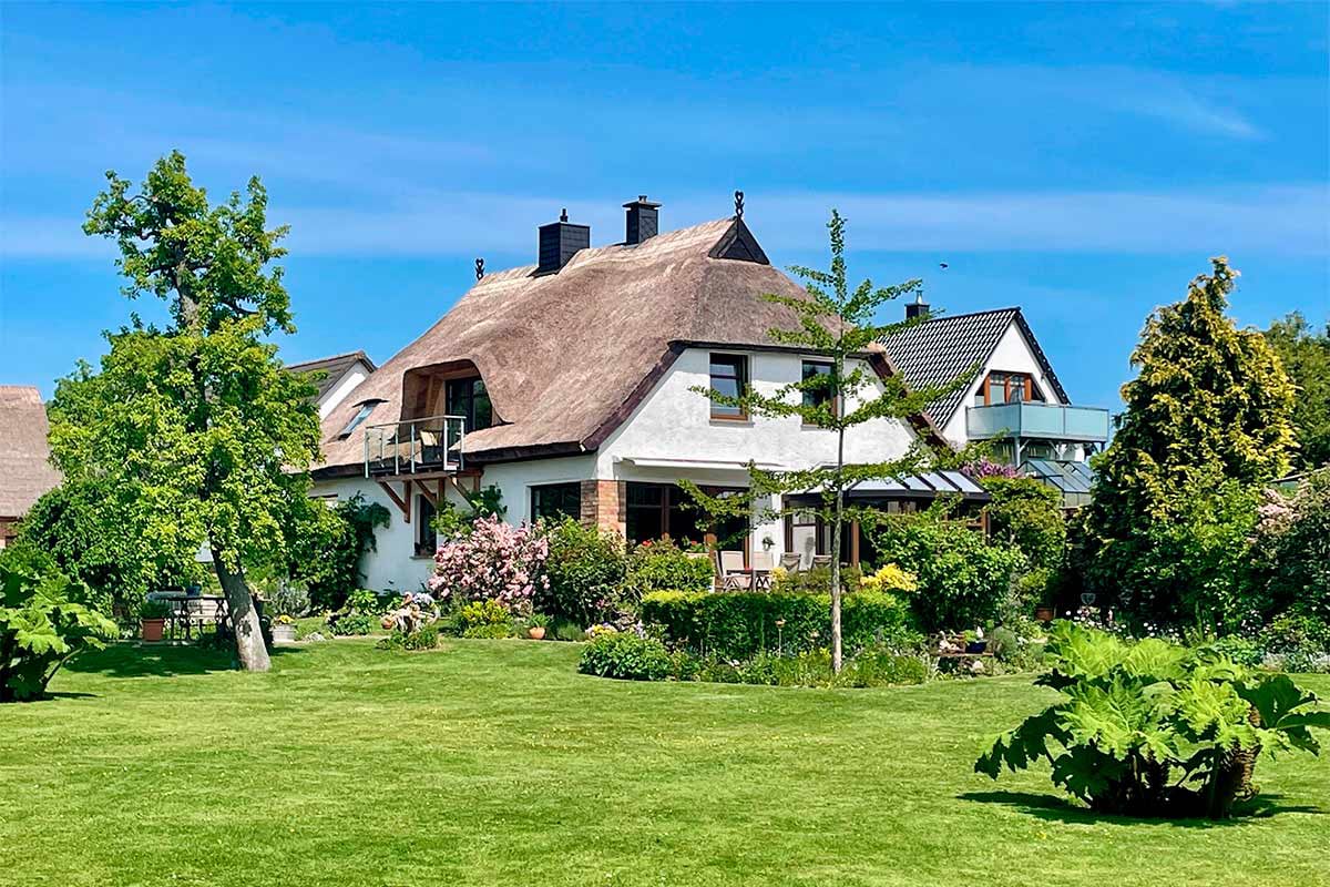 Hoffläche mit Wohn -und Ferienhaus